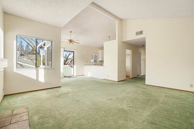 1126 Maywood Ln, Martinez, CA 94553