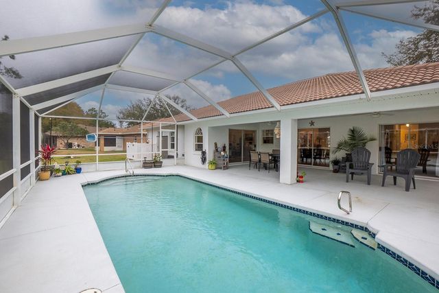 18 WESTROCK LANE, Palm Coast, FL 32164