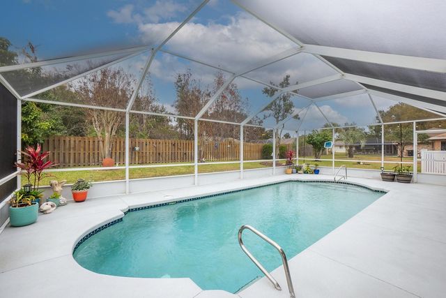 18 WESTROCK LANE, Palm Coast, FL 32164