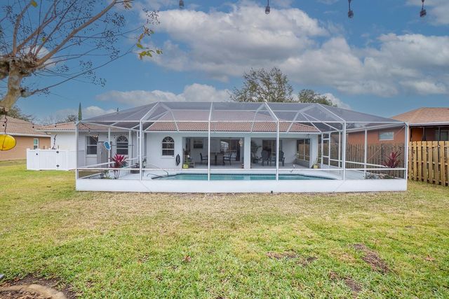 18 WESTROCK LANE, Palm Coast, FL 32164