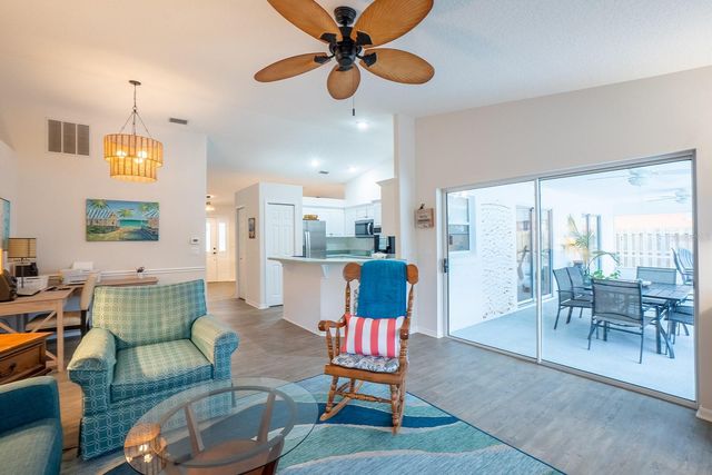 18 WESTROCK LANE, Palm Coast, FL 32164