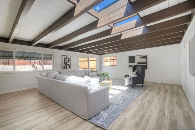 750 Melrose Pl, Vista, CA 92083