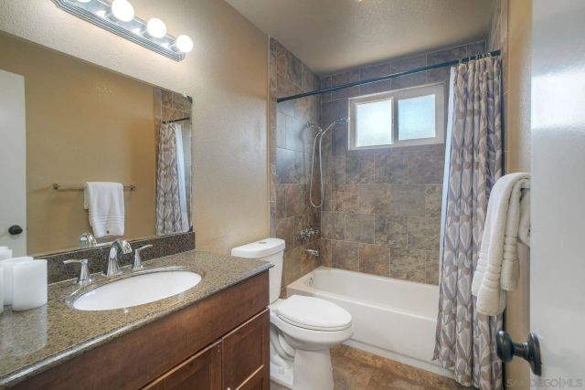 750 Melrose Pl, Vista, CA 92083