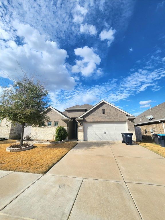 6120 Fall Creek Lane, Fort Worth, TX 76123