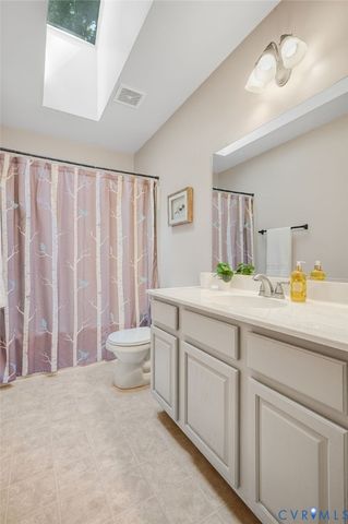 18287 Shiloh Church Rd, Hanover, VA 23015