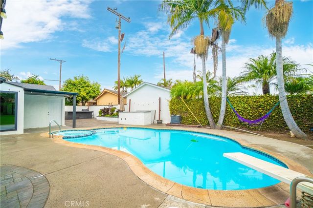 9287 Muller, Downey, CA 90241