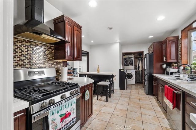 9287 Muller, Downey, CA 90241