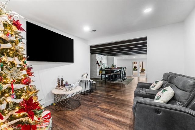 9287 Muller, Downey, CA 90241