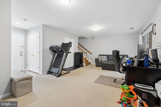 116 HERNDON MILL CIR, Herndon, VA 20170