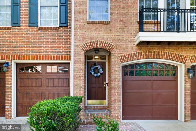 116 HERNDON MILL CIR, Herndon, VA 20170