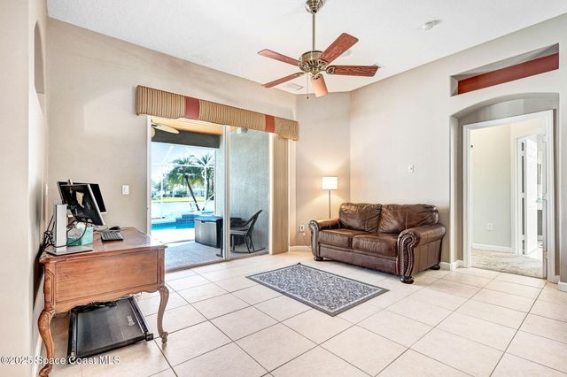 348 Gardendale Circle SE, Palm Bay, FL 32909