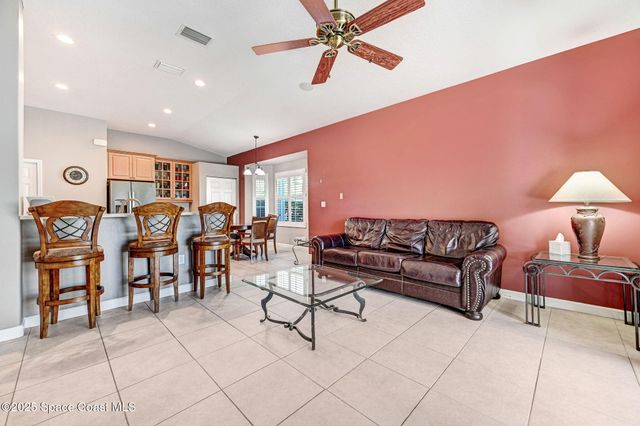 348 Gardendale Circle SE, Palm Bay, FL 32909