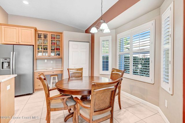 348 Gardendale Circle SE, Palm Bay, FL 32909