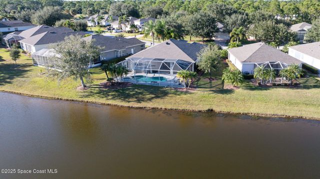 348 Gardendale Circle SE, Palm Bay, FL 32909