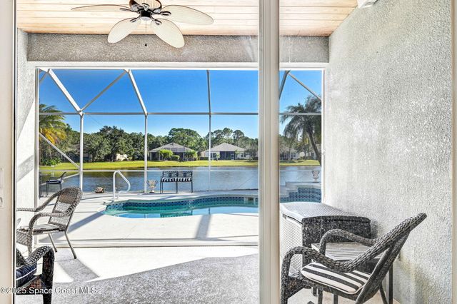 348 Gardendale Circle SE, Palm Bay, FL 32909