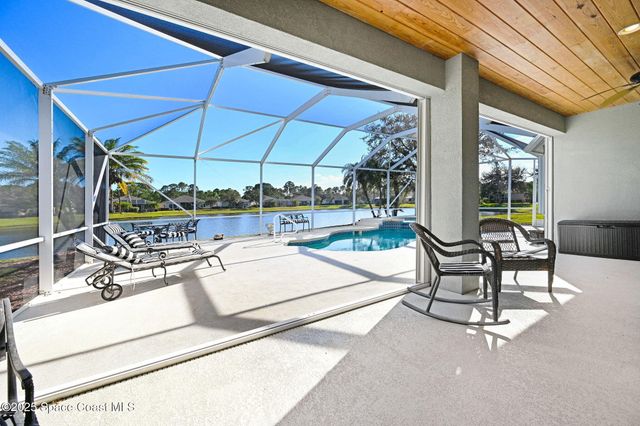 348 Gardendale Circle SE, Palm Bay, FL 32909