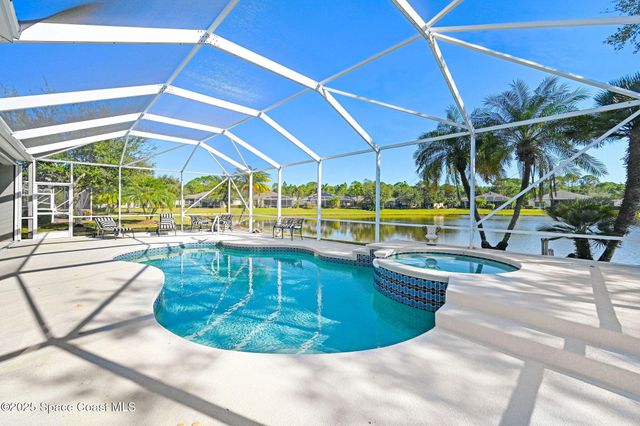 348 Gardendale Circle SE, Palm Bay, FL 32909