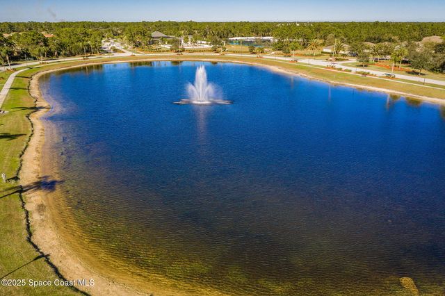 348 Gardendale Circle SE, Palm Bay, FL 32909