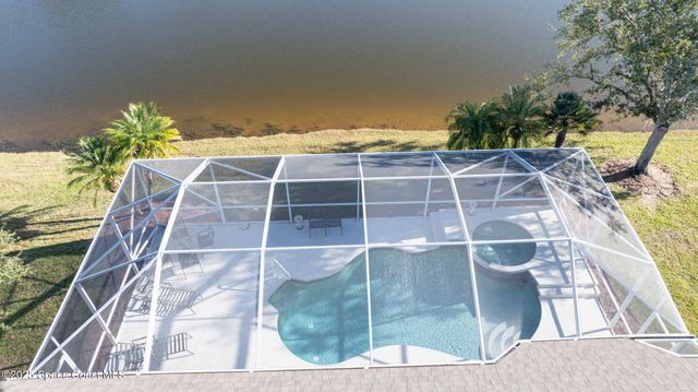 348 Gardendale Circle SE, Palm Bay, FL 32909