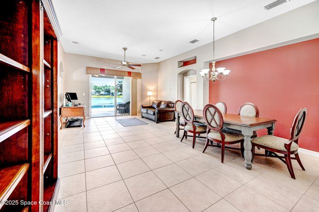 348 Gardendale Circle SE, Palm Bay, FL 32909