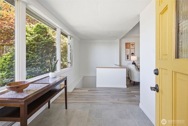 10209 64th Avenue S, Seattle, WA 98178