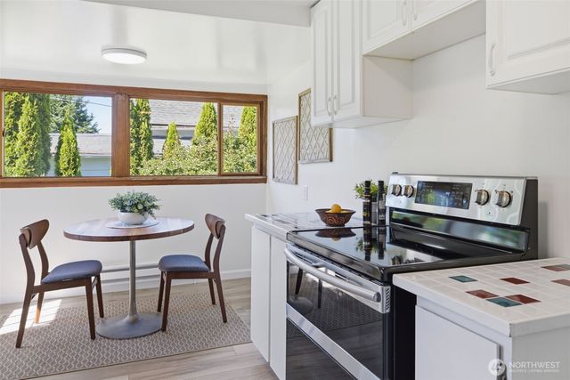 10209 64th Avenue S, Seattle, WA 98178