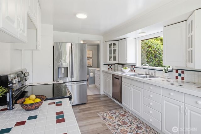 10209 64th Avenue S, Seattle, WA 98178