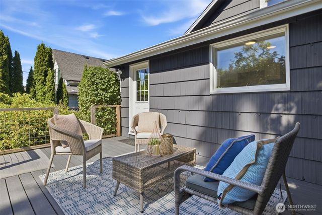 10209 64th Avenue S, Seattle, WA 98178