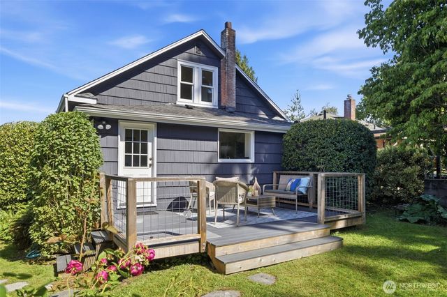 10209 64th Avenue S, Seattle, WA 98178