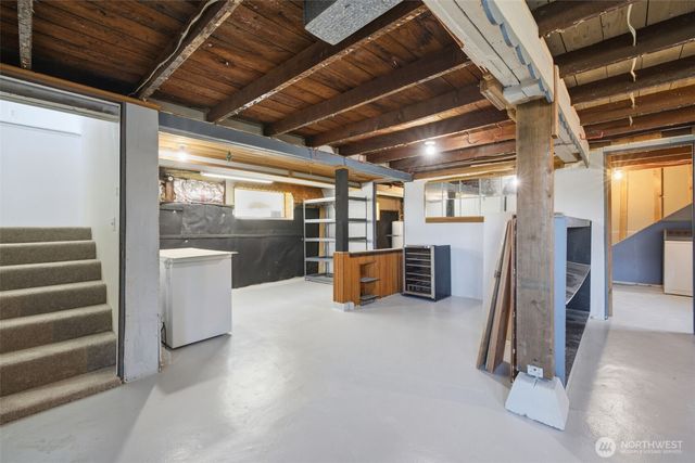 10209 64th Avenue S, Seattle, WA 98178