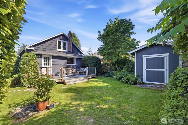10209 64th Avenue S, Seattle, WA 98178