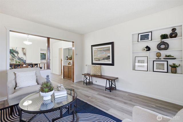 10209 64th Avenue S, Seattle, WA 98178