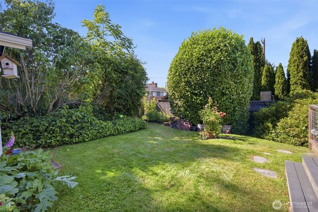 10209 64th Avenue S, Seattle, WA 98178