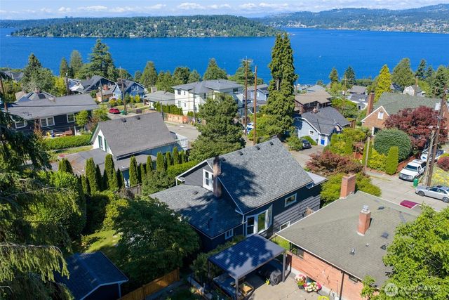 10209 64th Avenue S, Seattle, WA 98178
