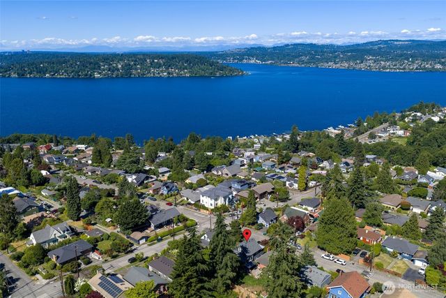 10209 64th Avenue S, Seattle, WA 98178