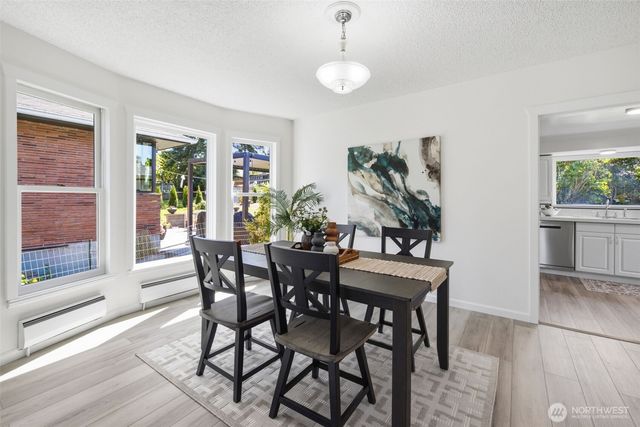 10209 64th Avenue S, Seattle, WA 98178