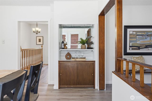 10209 64th Avenue S, Seattle, WA 98178