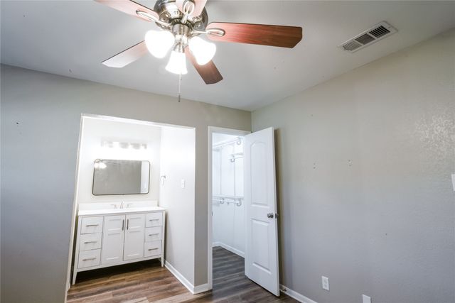 914 S Hyde Park, Denison, TX 75020