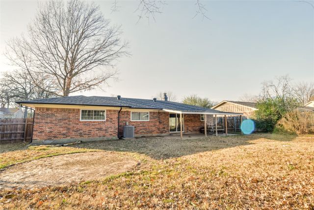 914 S Hyde Park, Denison, TX 75020