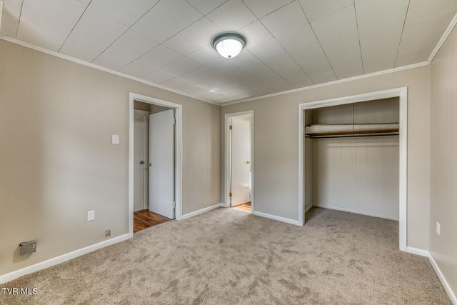 5270 Fort Henry Drive, Kingsport, TN 37663