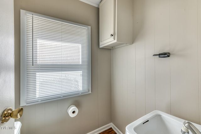 5270 Fort Henry Drive, Kingsport, TN 37663