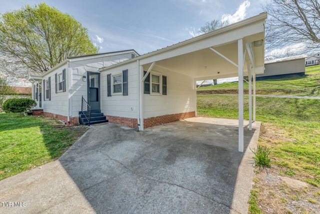 5270 Fort Henry Drive, Kingsport, TN 37663