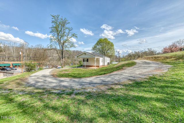 5270 Fort Henry Drive, Kingsport, TN 37663