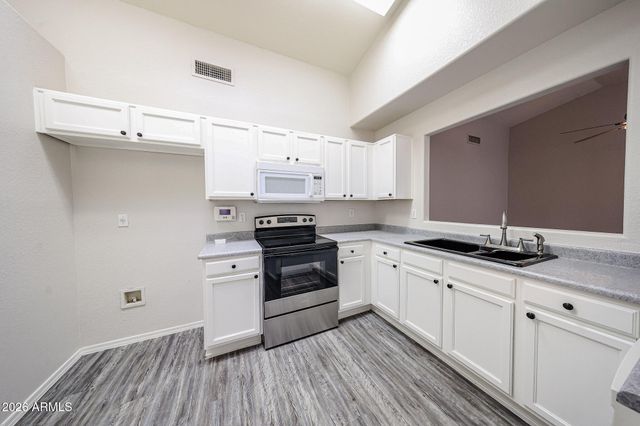 6431 W CHISUM Trail, Phoenix, AZ 85083