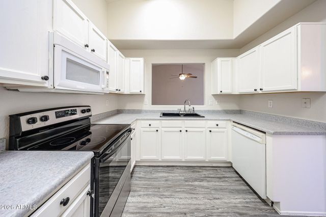 6431 W CHISUM Trail, Phoenix, AZ 85083