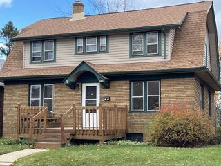 2432 N 55th STREET, Milwaukee, WI 53210