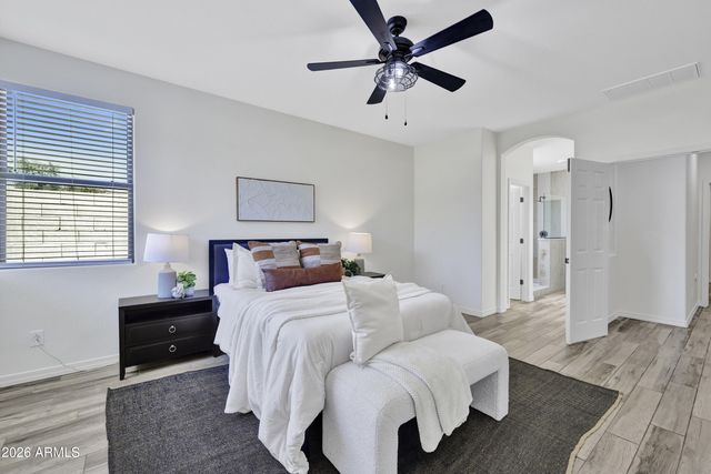 7218 N 84TH Drive, Glendale, AZ 85305