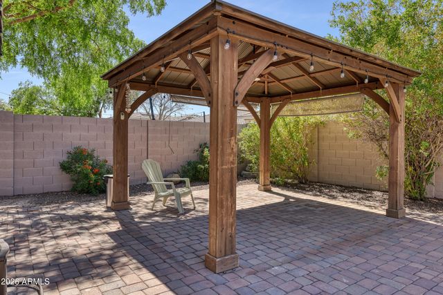7218 N 84TH Drive, Glendale, AZ 85305