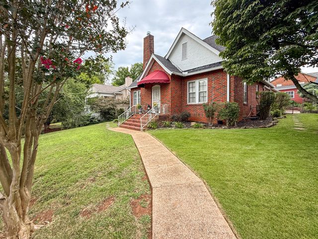 643 E Crest Road, Chattanooga, TN 37404
