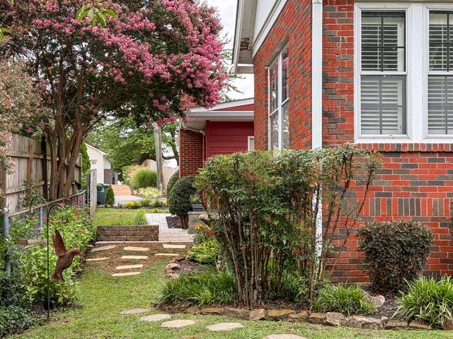 643 E Crest Road, Chattanooga, TN 37404